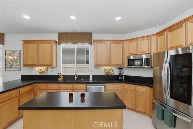 28747 Fall Creek Court, Menifee, CA 92584