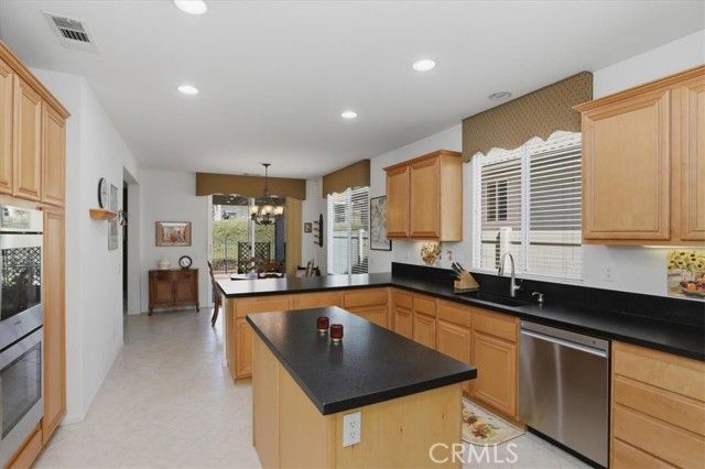 28747 Fall Creek Court, Menifee, CA 92584