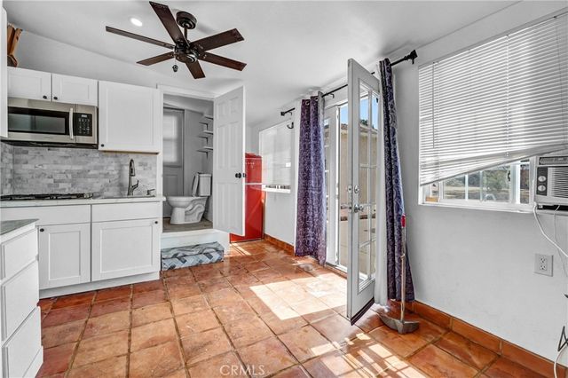 7832 Hillrose, Sunland, CA 91040