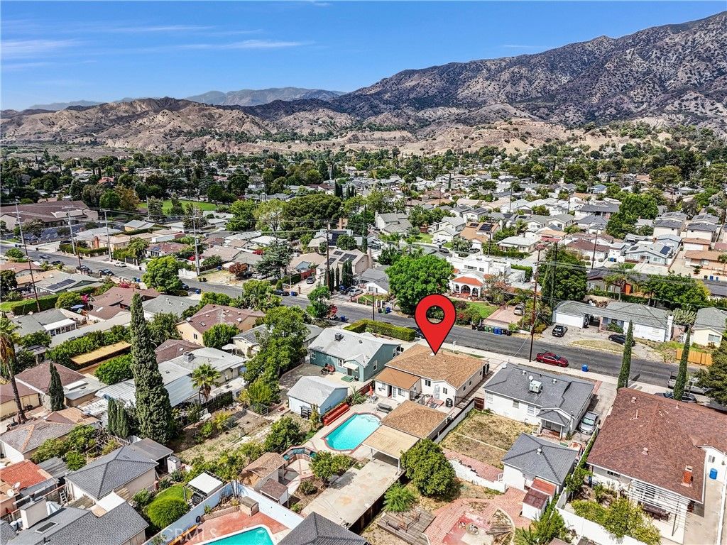 7832 Hillrose, Sunland, CA 91040