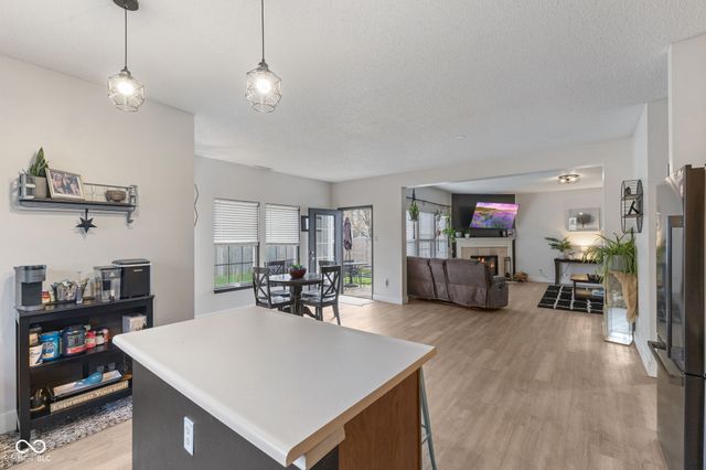 797 Hickory Pine Drive, New Whiteland, IN 46184