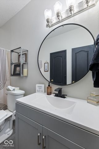 797 Hickory Pine Drive, New Whiteland, IN 46184
