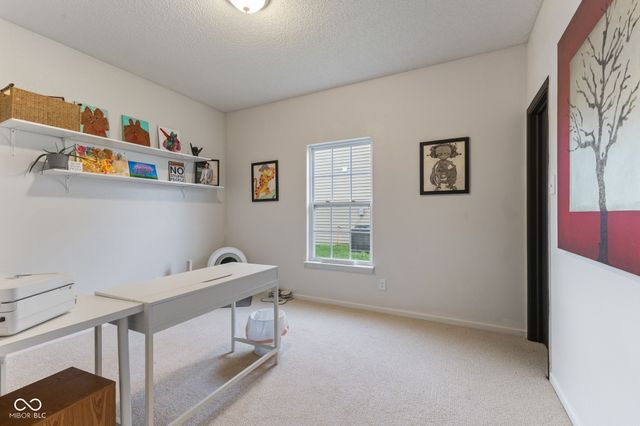 797 Hickory Pine Drive, New Whiteland, IN 46184