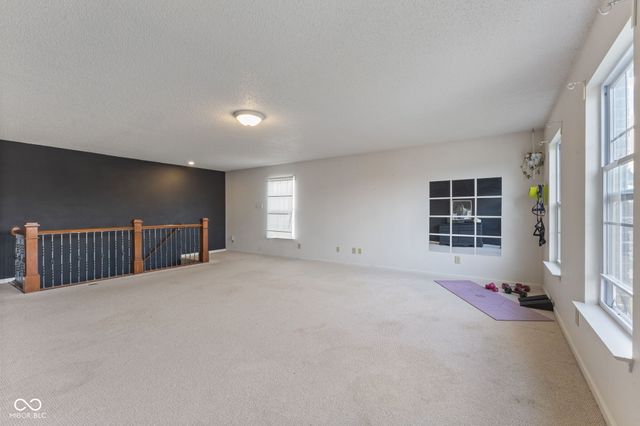 797 Hickory Pine Drive, New Whiteland, IN 46184