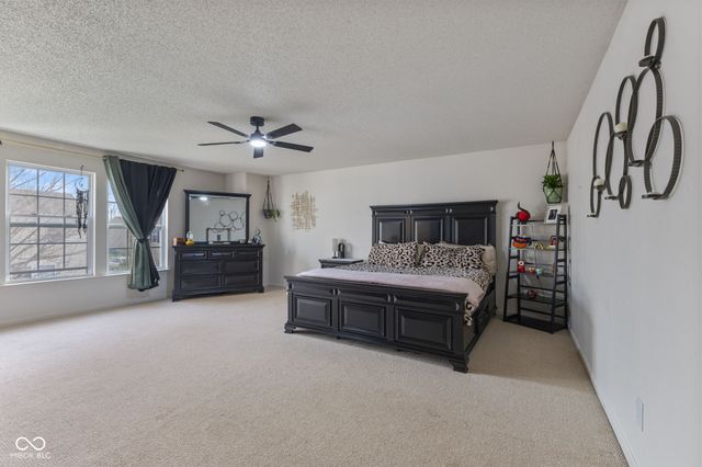 797 Hickory Pine Drive, New Whiteland, IN 46184