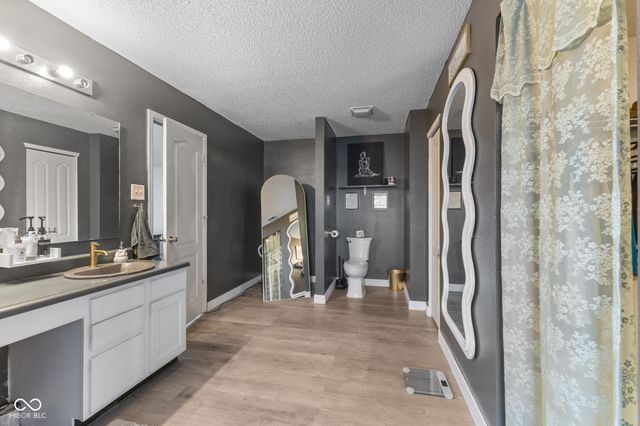 797 Hickory Pine Drive, New Whiteland, IN 46184