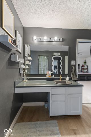 797 Hickory Pine Drive, New Whiteland, IN 46184