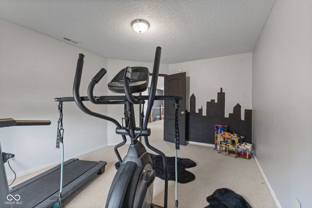 797 Hickory Pine Drive, New Whiteland, IN 46184