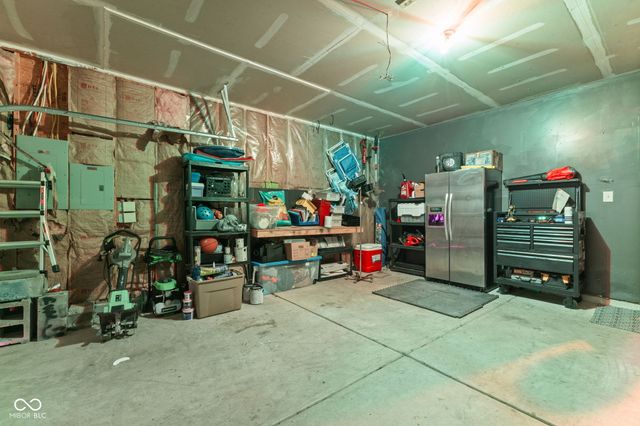 797 Hickory Pine Drive, New Whiteland, IN 46184