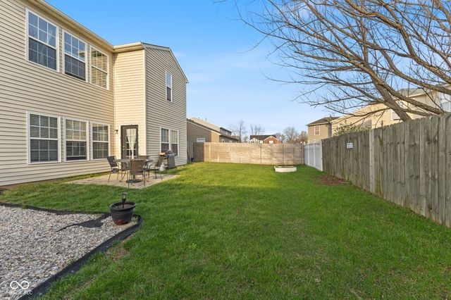 797 Hickory Pine Drive, New Whiteland, IN 46184