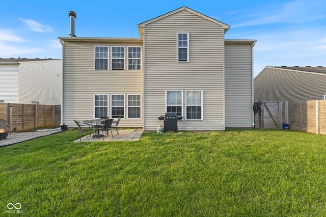 797 Hickory Pine Drive, New Whiteland, IN 46184