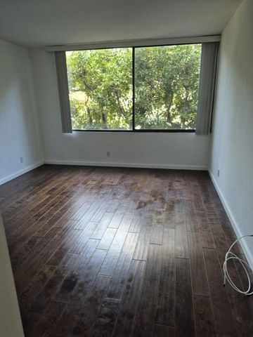 600 W 9th Street 207, Los Angeles, CA 90015