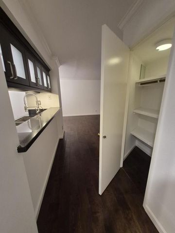 600 W 9th Street 207, Los Angeles, CA 90015