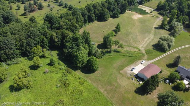 3975 Hagerman Road, Addison Township, MI 48367