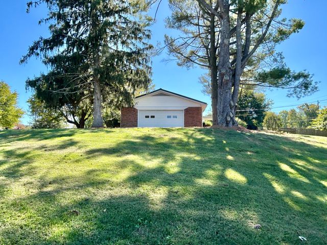 223 Apache Trail, Somerset, KY 42501