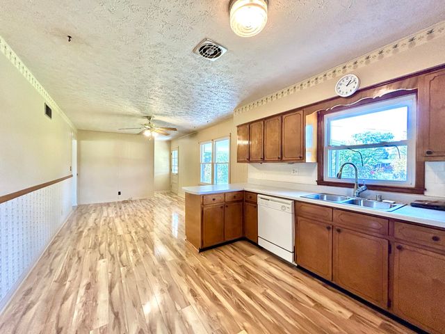 223 Apache Trail, Somerset, KY 42501