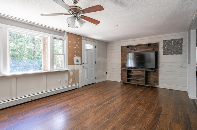 215 Fox Farm Road, New Ipswich, NH 03071