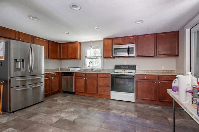 215 Fox Farm Road, New Ipswich, NH 03071