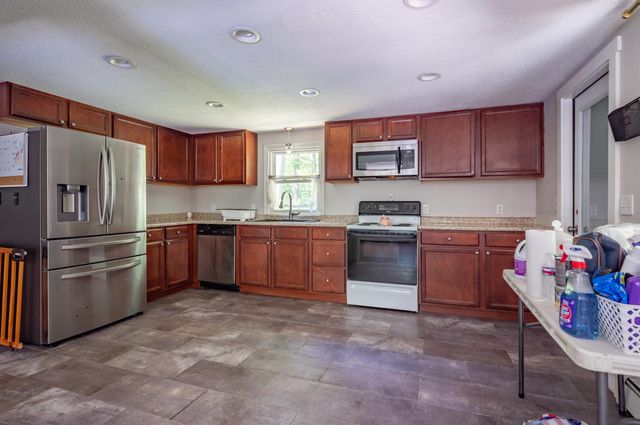 215 Fox Farm Road, New Ipswich, NH 03071