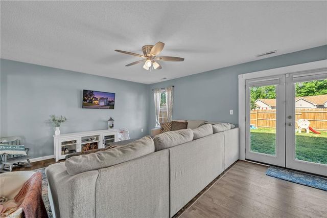215 Wye Oak WAY, Chesapeake, VA 23323