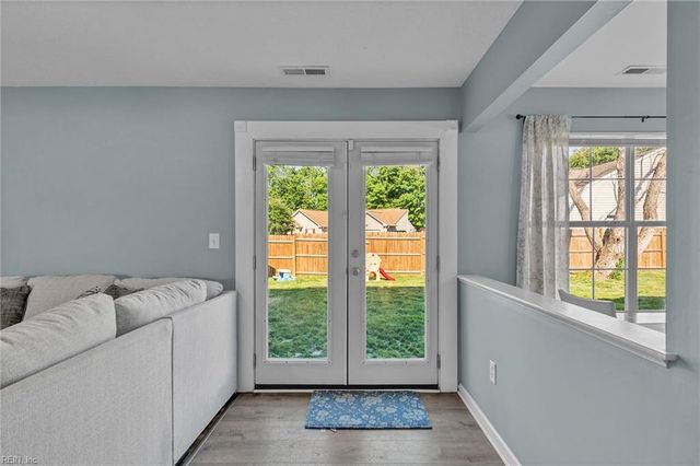 215 Wye Oak WAY, Chesapeake, VA 23323