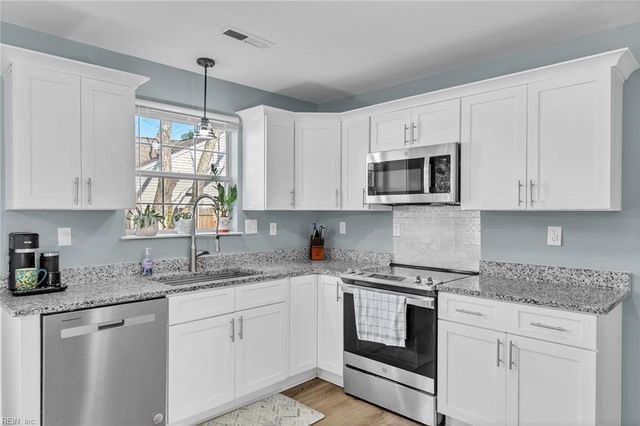 215 Wye Oak WAY, Chesapeake, VA 23323