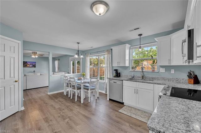 215 Wye Oak WAY, Chesapeake, VA 23323