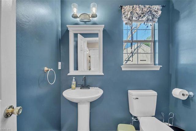 215 Wye Oak WAY, Chesapeake, VA 23323