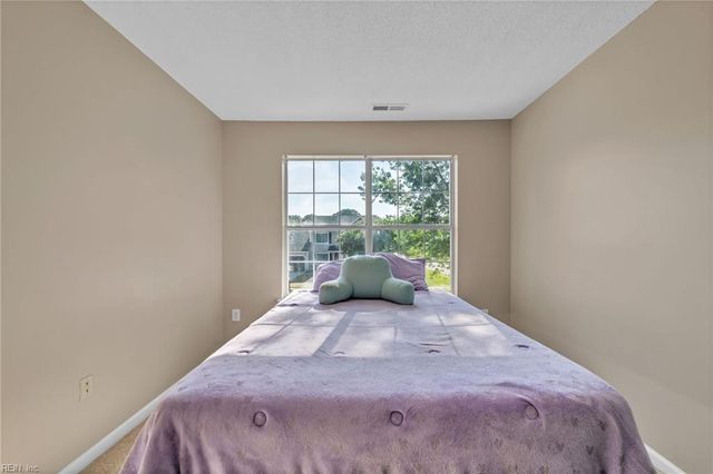 215 Wye Oak WAY, Chesapeake, VA 23323