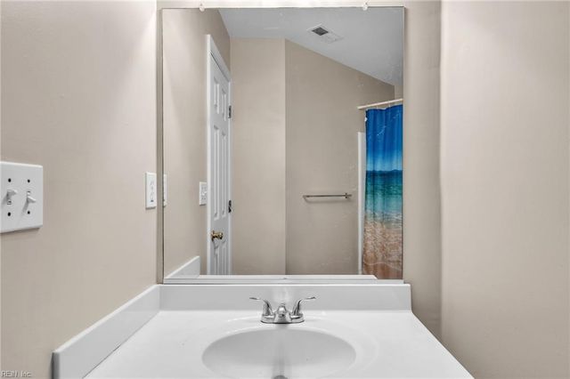 215 Wye Oak WAY, Chesapeake, VA 23323