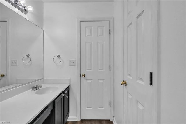 215 Wye Oak WAY, Chesapeake, VA 23323