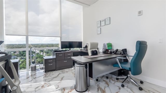 20200 W Dixie Hwy 1208 Highway, Miami, FL 33180