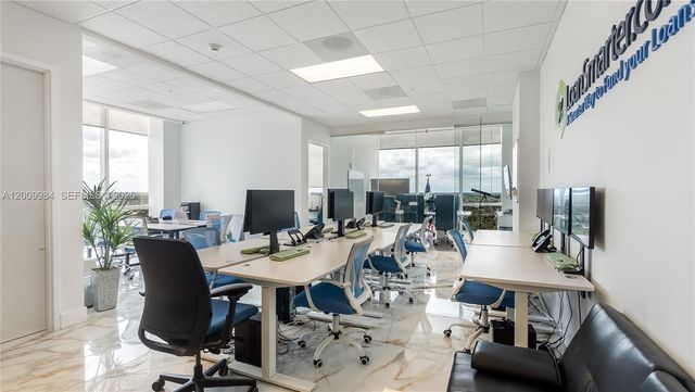 20200 W Dixie Hwy 1208 Highway, Miami, FL 33180