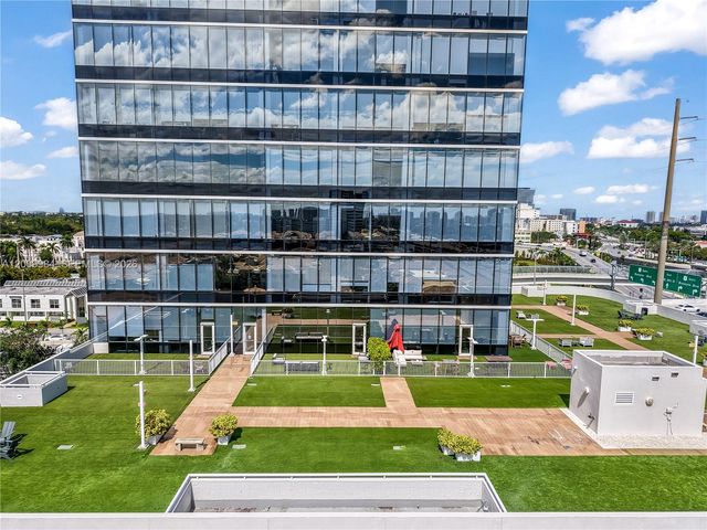 20200 W Dixie Hwy 1208 Highway, Miami, FL 33180