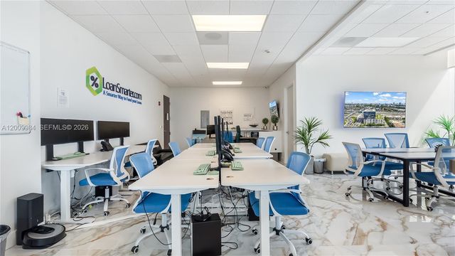20200 W Dixie Hwy 1208 Highway, Miami, FL 33180