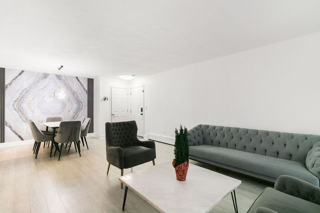 565 Maple Avenue 8, Lisle, IL 60532