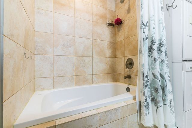 565 Maple Avenue 8, Lisle, IL 60532