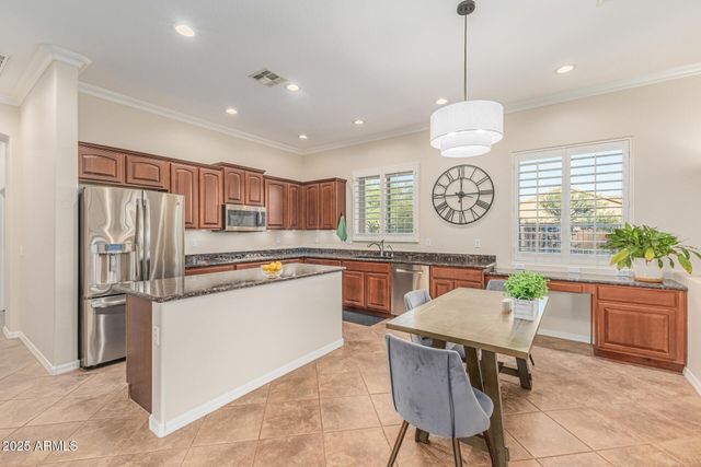 5909 W FETLOCK Trail, Phoenix, AZ 85083