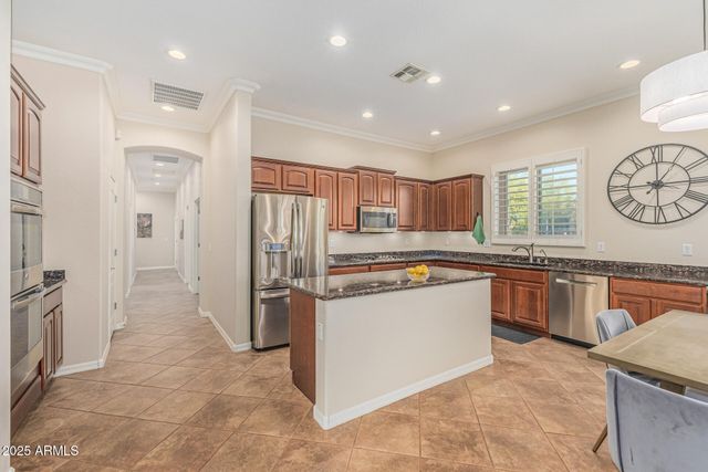 5909 W FETLOCK Trail, Phoenix, AZ 85083