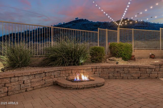 5909 W FETLOCK Trail, Phoenix, AZ 85083