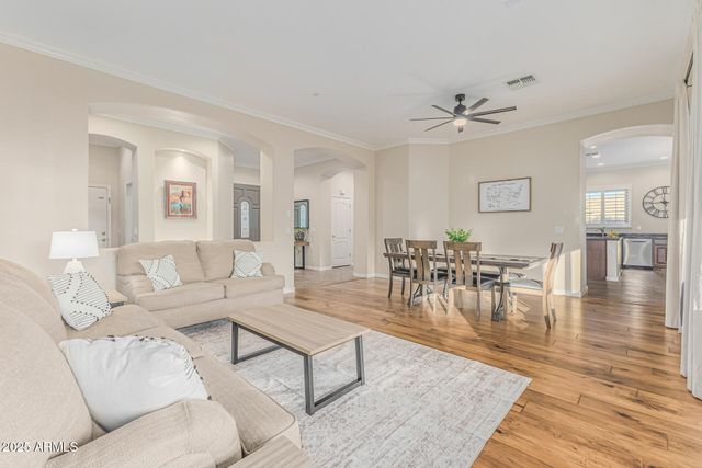 5909 W FETLOCK Trail, Phoenix, AZ 85083