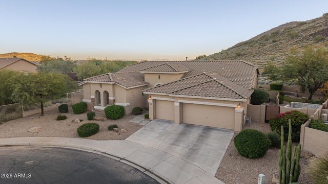 5909 W FETLOCK Trail, Phoenix, AZ 85083