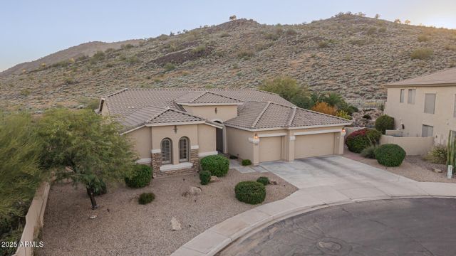 5909 W FETLOCK Trail, Phoenix, AZ 85083