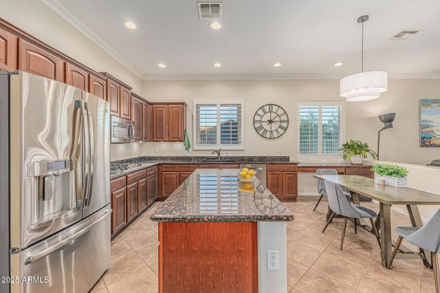 5909 W FETLOCK Trail, Phoenix, AZ 85083