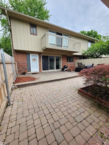 42545 Eldon Avenue, Clinton Township, MI 48038