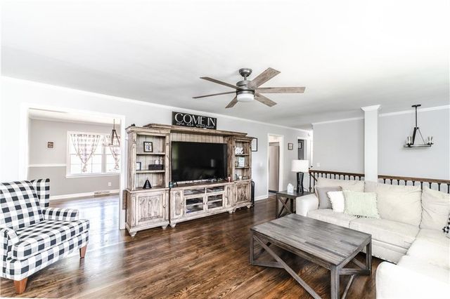 302 E Valley Road NE, Rome, GA 30161