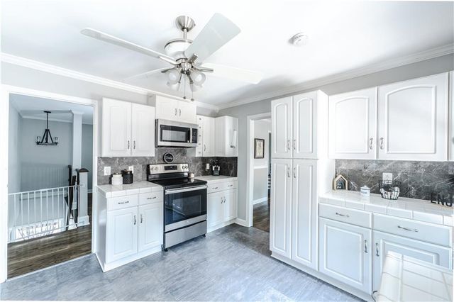 302 E Valley Road NE, Rome, GA 30161