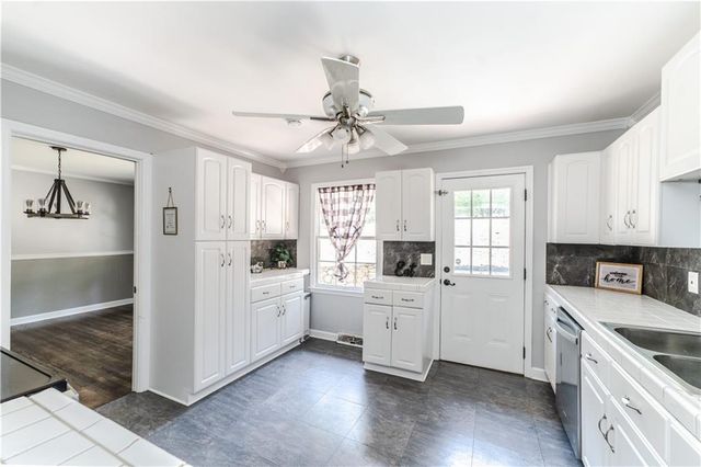 302 E Valley Road NE, Rome, GA 30161