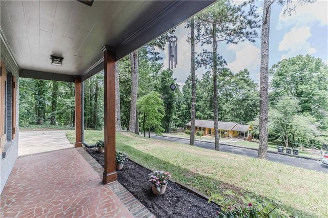 302 E Valley Road NE, Rome, GA 30161