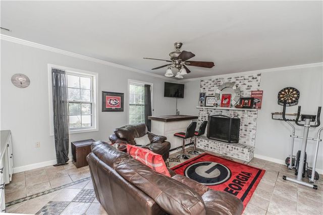 302 E Valley Road NE, Rome, GA 30161